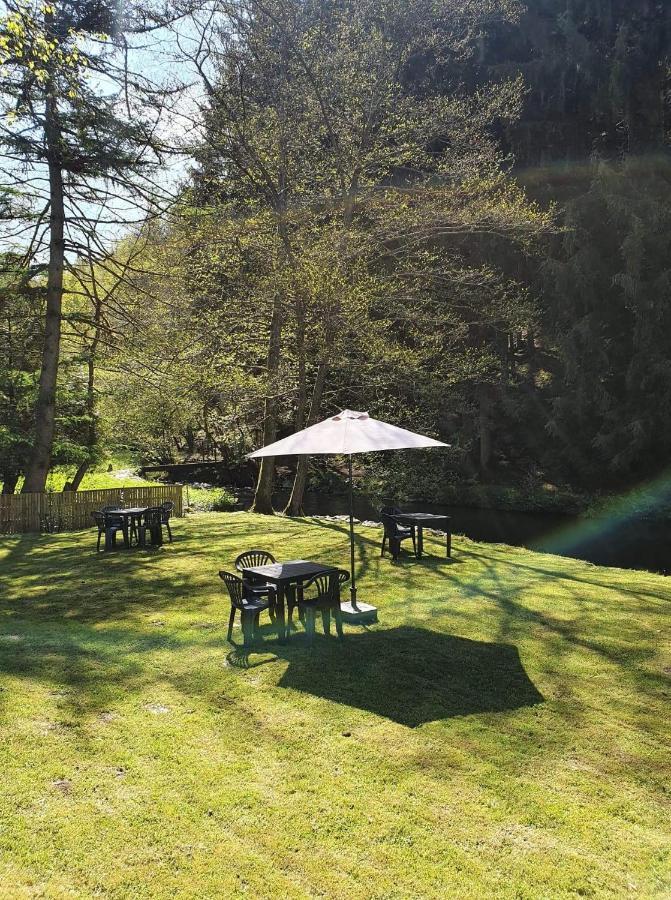 Logis L'Ermitage, Bistrot Des Saveurs Houffalize Exteriör bild
